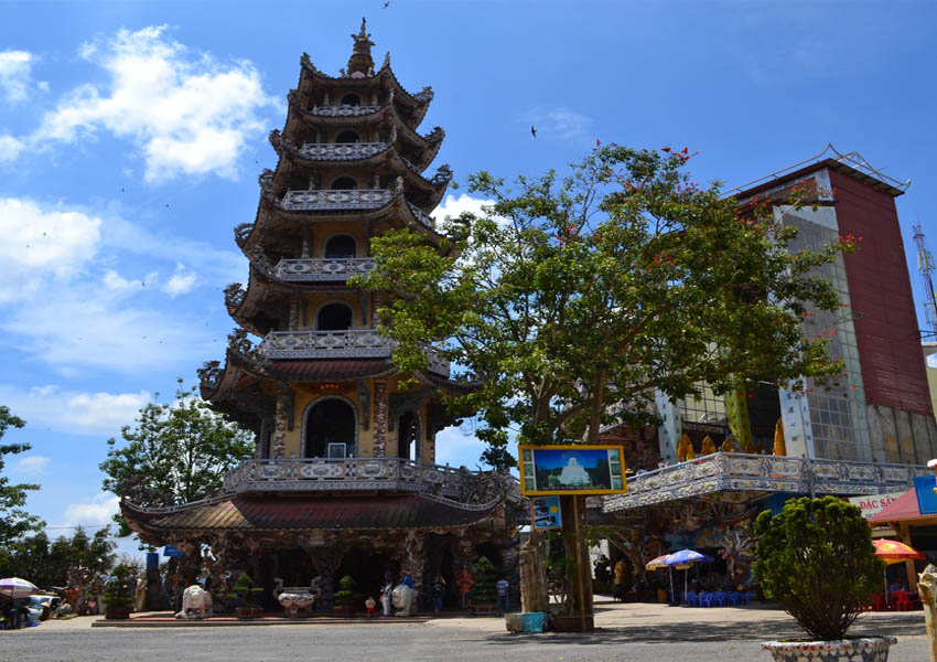 Linh-Phuoc-Pagoda-5