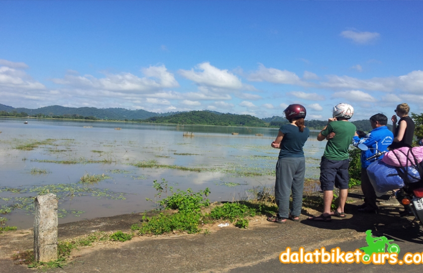 dalatmotorbike-lak-lake-view